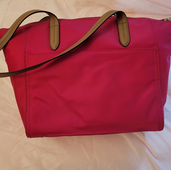 Michael Kors Pink Bag 💖 - Picture 4 of 10